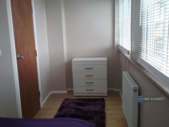 5 bedroom detached house to rent - Photo 1