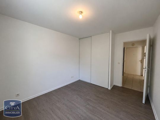 Location Appartement 2 pièces 47m² LISIEUX 14100 - Photo 1