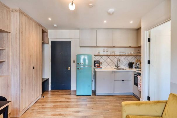 Studio to rent - Photo 1