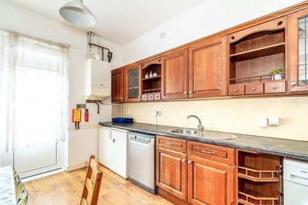 4 bedroom end of terrace house to rent - Photo 5