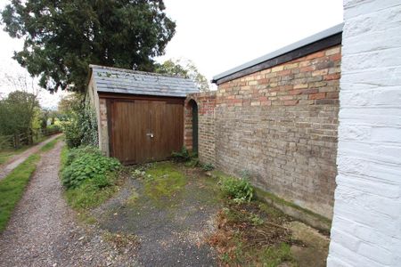 Property to rent - Photo 2