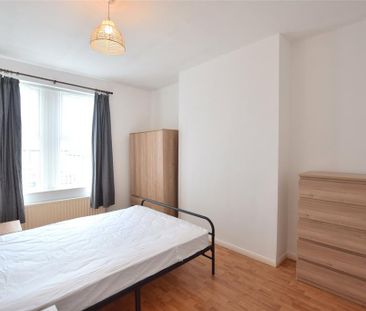 3 bedroom apartment to rent - Photo 6