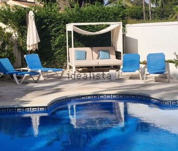 Alquiler de casa o chalet independiente en Calle Monte Biarritz - Photo 2