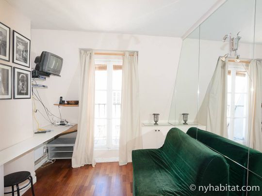 Logement à Paris, Location meublée - Photo 1