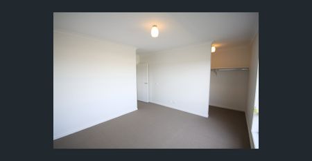 4 BEDROOM FAMILY HOME IN ALFREDTON - Photo 4