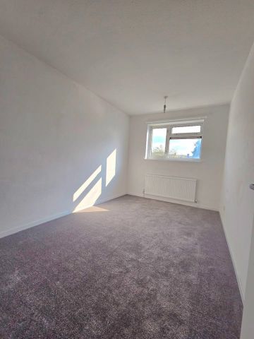 4 Bed Terraced House, Berkeley Path, LU2 - Photo 5