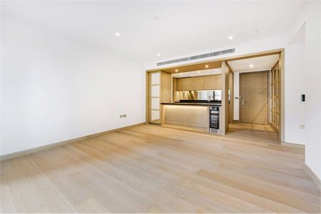 A well-presented two bedroom apartment in the spectacular Legacy Building, Embassy Gardens. - Photo 5