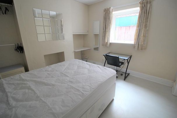 4 bedroom detached house to rent - Photo 1