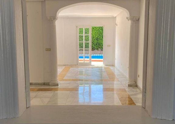 6 bedroom luxury Villa for rent in Puerto Banus, Spain