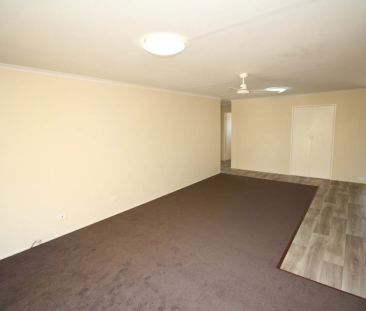 THREE BEDROOM VALUE RENTING - Photo 1
