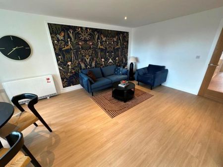 2 bedroom flat to rent - Photo 2