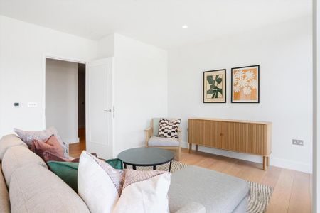 4 bedroom flat to rent - Photo 3