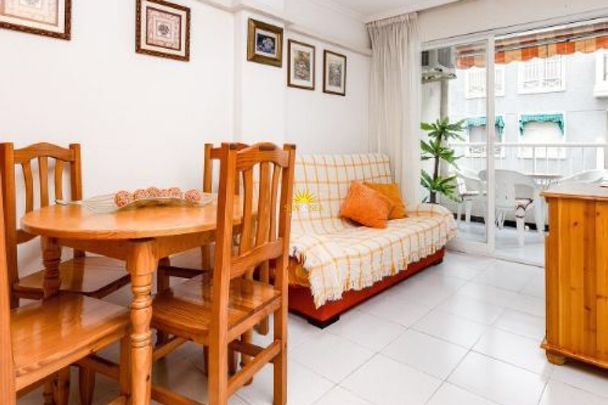 2 BEDROOM APARTMENT - TORREVIEJA - Foto 1