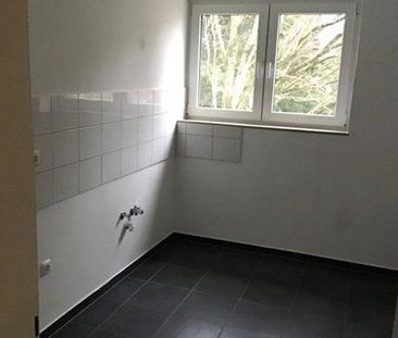 Erstbezug nach Sanierung. drei Zimmer im Zweiten Obergeschoß, Balko... - Photo 6