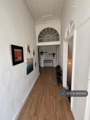 1 bedroom in a flat share to rent - Photo 1