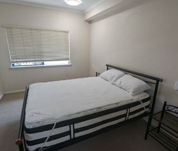 ULTRA CONVENIENT INNER CITY LOCATION - Photo 3