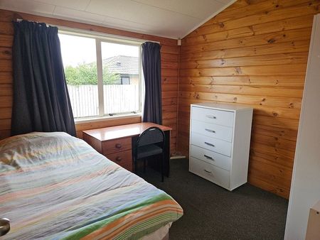 ROOM TAKANINI – Includes Power, Water, Wi-Fi etc - Photo 2