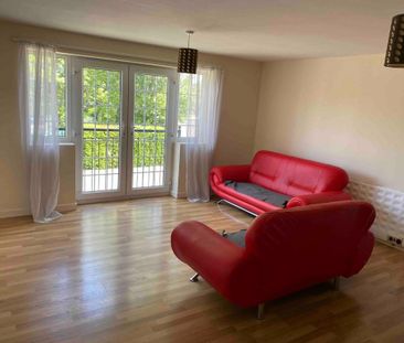 2 bedroom flat to rent - Photo 2