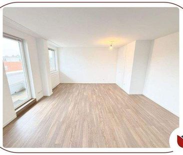 Saniert: Helle Citywohnung mit überdachtem Balkon – nahe Innenstadt - Photo 3