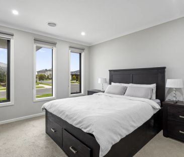 Spacious Family Home with Modern Comforts, Corner Block, and Easy F... - Photo 3