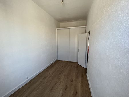 Appartement 2 pièces 34m2 MARSEILLE 5EME 609 euros - Photo 3