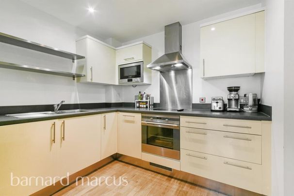 Peckham Grove - Photo 1