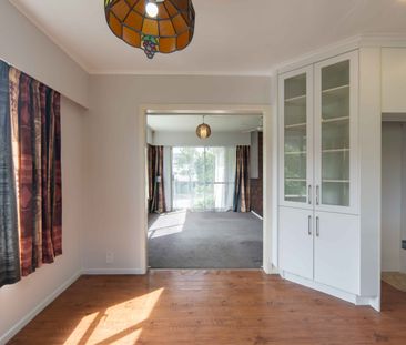 Well Presented Family Home - Photo 2