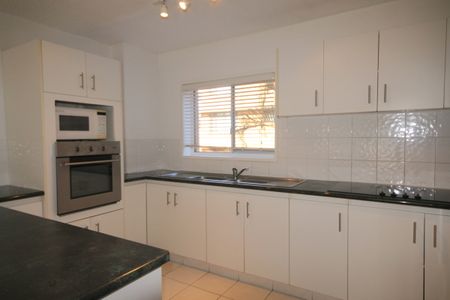 Furnished Chevron Island 3 Bedroom Apartment - Photo 5