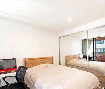 Fully Furnished Two Bedroom Apartment - Photo 5