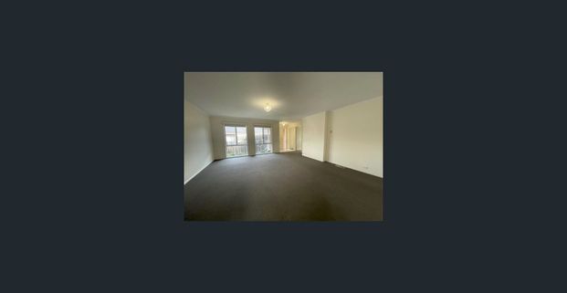 PRIME LOCATION! - Photo 1