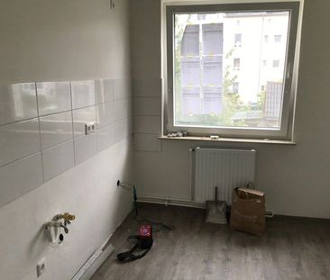 Komplett renovierte 2,5-Zimmer-Wohnung mit Balkon - Photo 2