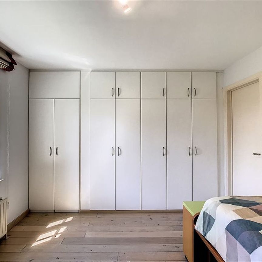 Charmante villa in residentiële omgeving met prachtig aangelegde tuin - Foto 1