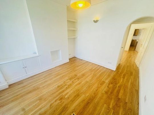 2 bedroom end of terrace house to rent - Photo 1