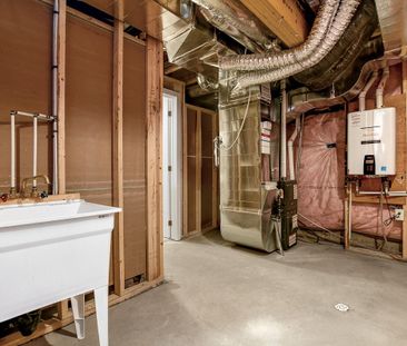 For Lease - 117 Ryan Reynolds Way, Orleans - Cumberland and Area, O... - Photo 4