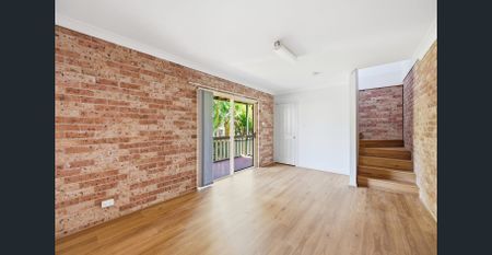 LOVELY LIGHTHOUSE LOCATION! - Photo 2