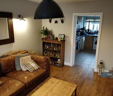 2 bedroom terraced house to rent - Photo 2