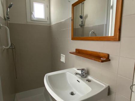 Location Appartement 3 pièces 42m² AUBENAS 07200 - Photo 4