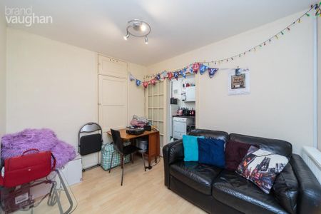 4 bedroom flat to rent - Photo 5