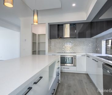 Brand New Luxury Home - Photo 6