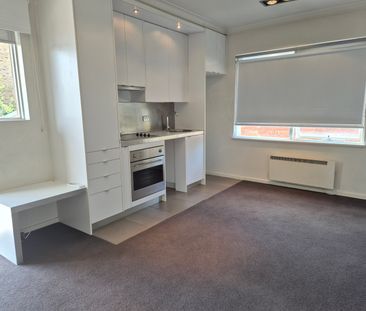 8/24 Prentice St, St Kilda East VIC 3183 - Apartment For Rent | Domain - Photo 2