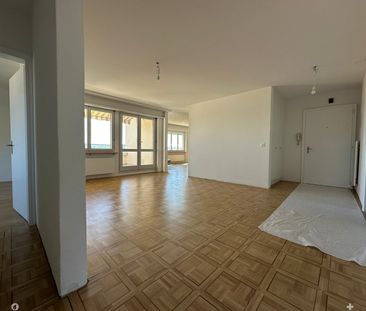 Charmante 5-Zimmer-Wohnung mit Panoramablick - Photo 3