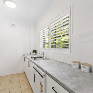 Coastal Style Apartment - Photo 3
