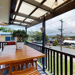 Coastal Living with Ocean Views: Spacious Unit for Rent in Burleigh Heads!" - Photo 3