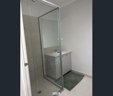 APPLY NOW & GET 1 WEEK FREE RENT! PRIVATE, LOCKABLE ENSUITE ROOM IN... - Photo 4