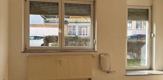 Studenten-Wohnung mit saniertem Bad und Terrasse *ab sofort* - Foto 2