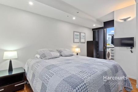 Upmarket Beauty with Spectacular City Views! Unfurnished or Furnished - Photo 2