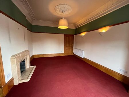 3 bedroom flat to rent - Photo 4