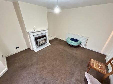 Menin Road, Tipton - Photo 2