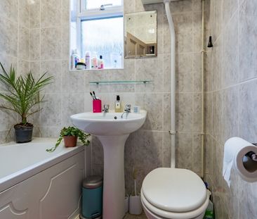 Burchett Place, Leeds - Photo 6