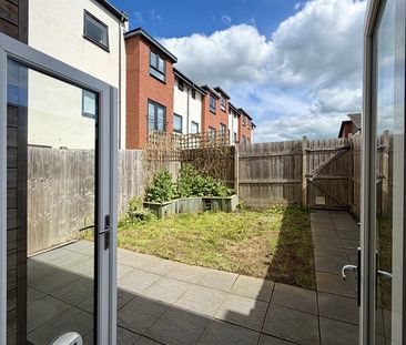 2 Bed Terraced House, Dunlop Green Mews, BS15 - Photo 3